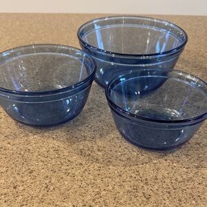 Set of 3 Blue Glass Mixing Bowls